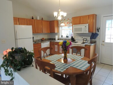 208 Azalea Rd, Colonial Beach, VA 22443 - photo 2