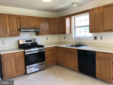 20101 Daniels Cir, Hagerstown, MD 21742 - photo 4