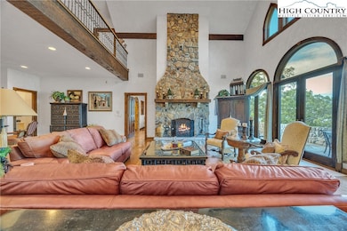 530 Howard's Knob Rd, Boone, NC 28607 - photo 5