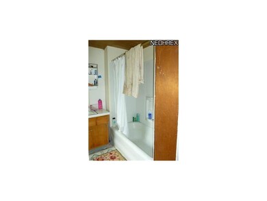 upstairs unit bathroom