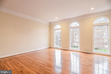 7142 Point Replete Cir, Fort Belvoir, VA 22060 - photo 5