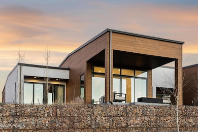 3_Exterior_high_4294345