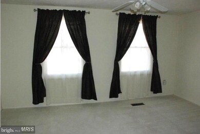 19136 Partridge Wood Dr, Germantown, MD 20874 - photo 6