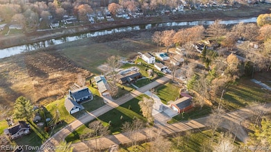 4153 Bayview Rd, Billings Township, MI 48612 - photo 3