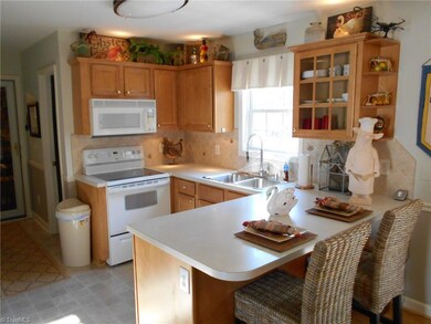 Under & over cabinet lighting