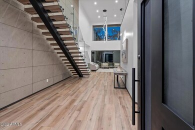 04-Foyer