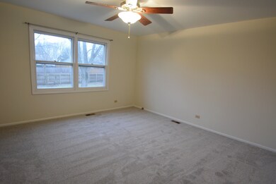 2005 Walton Ct, Naperville, IL 60565 - photo 3