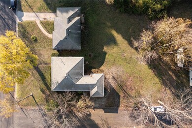 Equipped w/ Gutter Guards