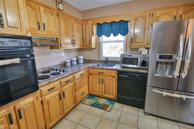 2639 Colorado St, Allentown, PA 18103 - photo 3