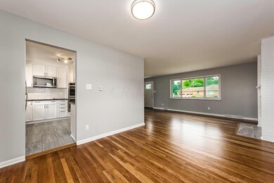 b 1080 Brentford Dr0013