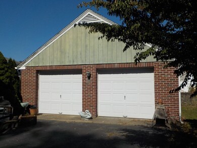 21 Carrier St, Bellingham, MA 02019 - photo 5