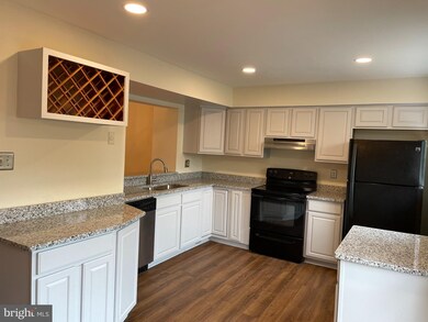 14105 Oakpointe Dr, Laurel, MD 20707 - photo 7