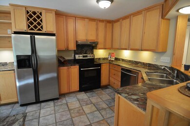 tison_kitchen_tighter