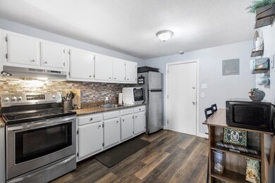 61 Storey Ave unit 14, Newburyport, MA 01950 - photo 4