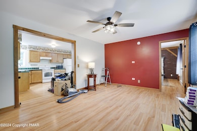 960 Effort Neola Rd, Stroudsburg, PA 18360 - photo 3