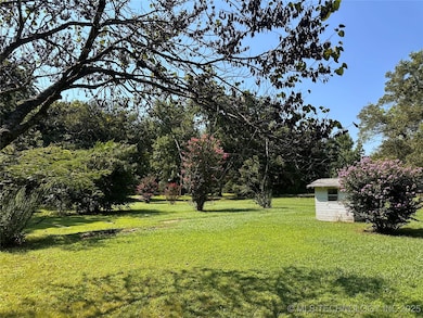 220 N Collins, Stonewall, OK 74871 - photo 3