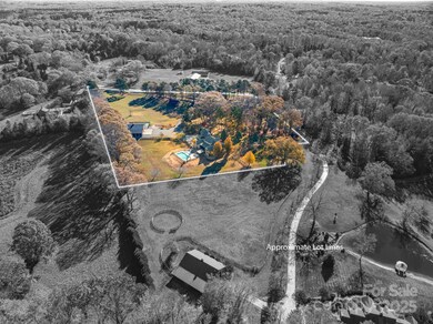 8 acre estate highlighted, showing proximity of neighbors