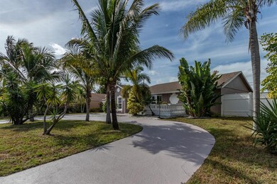 6915 Westview Dr, Lake Worth, FL 33462 - photo 2