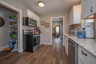 1059 Bond St, Moberly, MO 65270 - photo 7