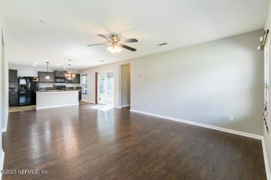 12190 Alexandra Dr, Jacksonville, FL 32218 - photo 4