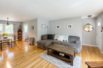198 Holden St, Worcester, MA 01606 - photo 4