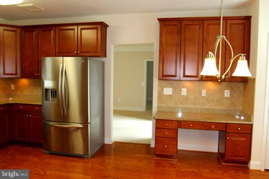8606 Wintergreen Ct unit 406, Odenton, MD 21113 - photo 4