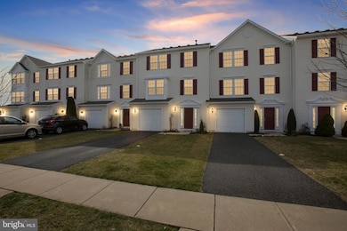 164 S Savanna Dr, Pottstown, PA 19465 - photo 2