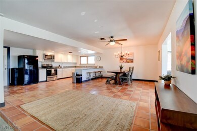 3506 Algonquin Dr, Las Vegas, NV 89169 - photo 6