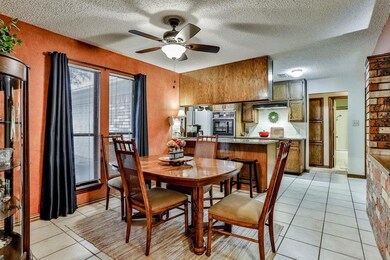 239 Norwich Dr, Hurst, TX 76054 - photo 6