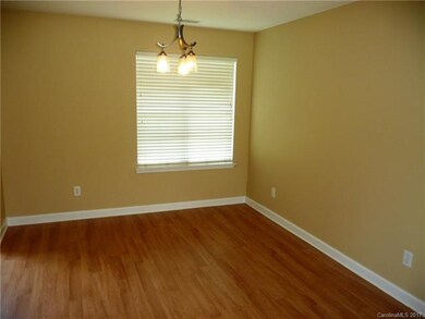 2010 Arlington Ave, Statesville, NC 28677 - photo 5