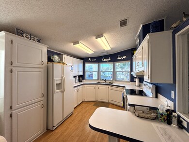 9489 Big Apple Ln unit 728, Lakeland, FL 33810 - photo 3