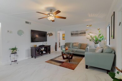 329 Knotty Pine Cir unit D-1, Greenacres, FL 33463 - photo 6