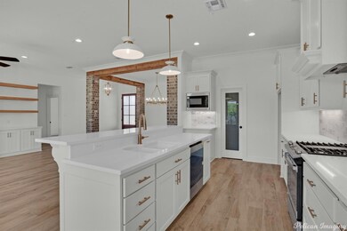 915 Chisolm Trail, Bossier City, LA 71111 - photo 5