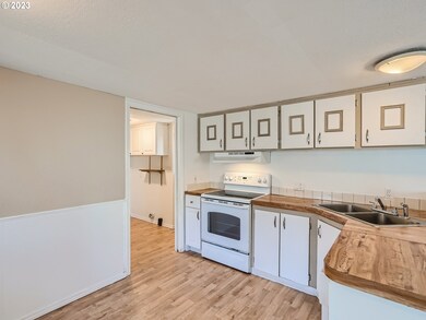23421 S Highway 213 unit 48, Oregon City, OR 97045 - photo 5