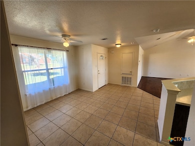 631 Hilltop Dr, Copperas Cove, TX 76522 - photo 6