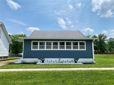 913 Dewitt Ave, Mattoon, IL 61938 - photo 2