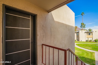 4201 E Camelback Rd unit 14, Phoenix, AZ 85018 - photo 2