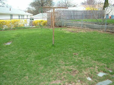 183 Gentian Ave, Providence, RI 02908 - photo 4