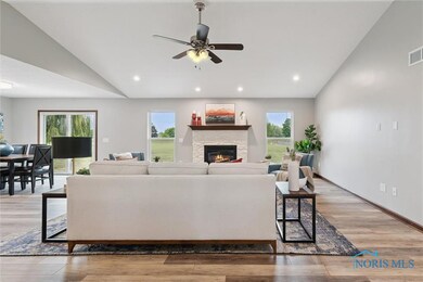 535 Palm Dr, Findlay, OH 45840 - photo 5