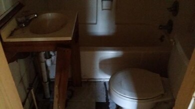 1006 Emerson St, Manchester, TN 37355 - photo 7