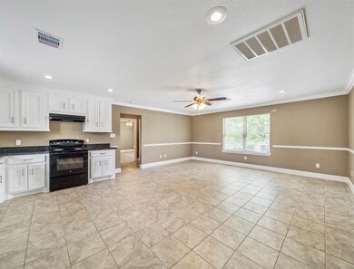 8221 Brockton St unit A, Houston, TX 77017 - photo 7