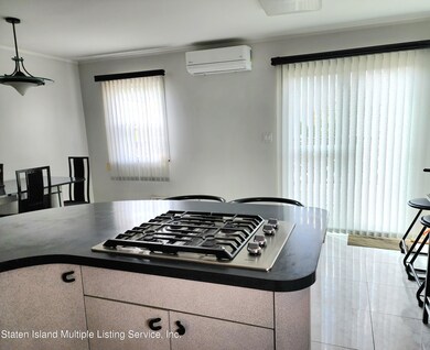 300 Merry Mount St, Staten Island, NY 10314 - photo 7