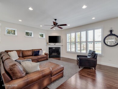 525 W 3rd St, Elmhurst, IL 60126 - photo 6