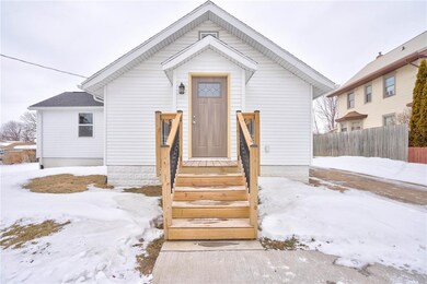 3330 Southland St SW, Cedar Rapids, IA 52404 - photo 5