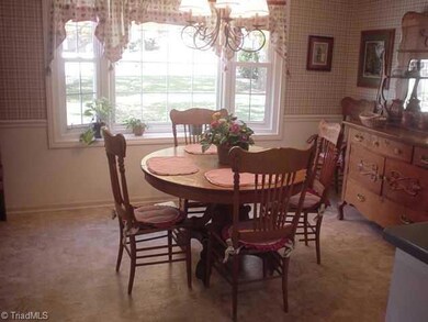 2005 Harvell St, Asheboro, NC 27205 - photo 5