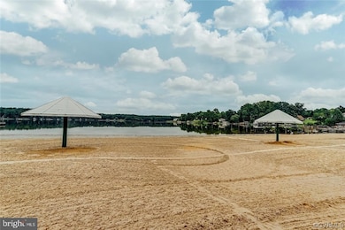 385 N Lakeshore Dr, Louisa, VA 23093 - photo 3