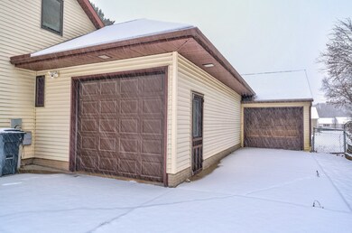 623 Hamilton St, Columbus, WI 53925 - photo 5