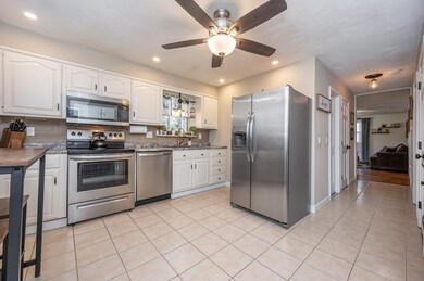 106 Meadow Rd, Spencer, MA 01562 - photo 3