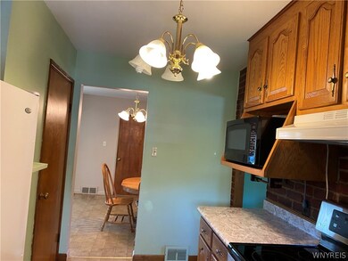 185 Doyle Dr, North Tonawanda, NY 14120 - photo 5