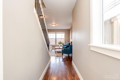 1051 SE Leonel Ln, Bend, OR 97702 - photo 3